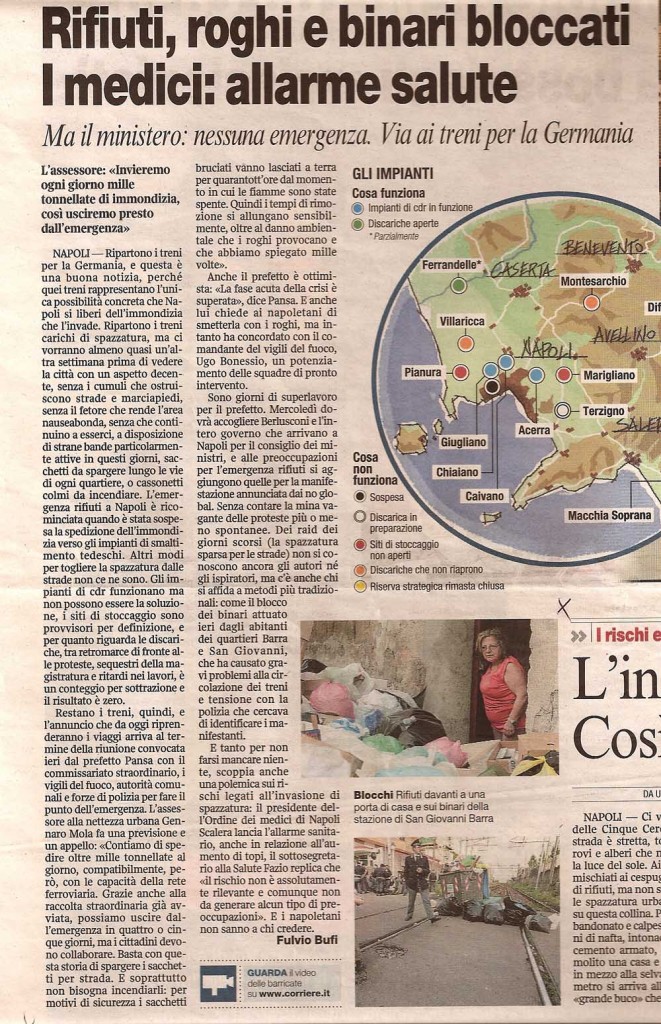 Rifiuti, roghi e binari bloccati. I medici: allarme salute