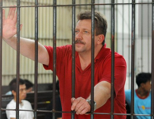 Viktor Bout: aerei, diamanti e armi.Al via il processo al “Mercante della Morte”