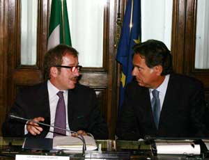 Manganelli e Puglisi: dietro gli incidenti la camorraIncontro pomeridiano con la Dda