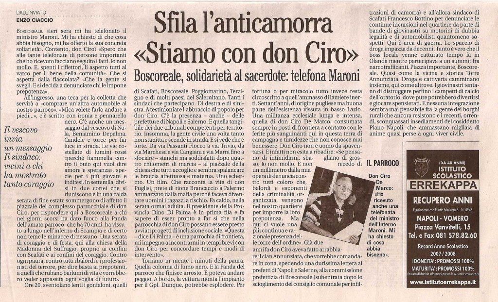 Sfila l’anticamorra “Stiamo con Don Ciro”