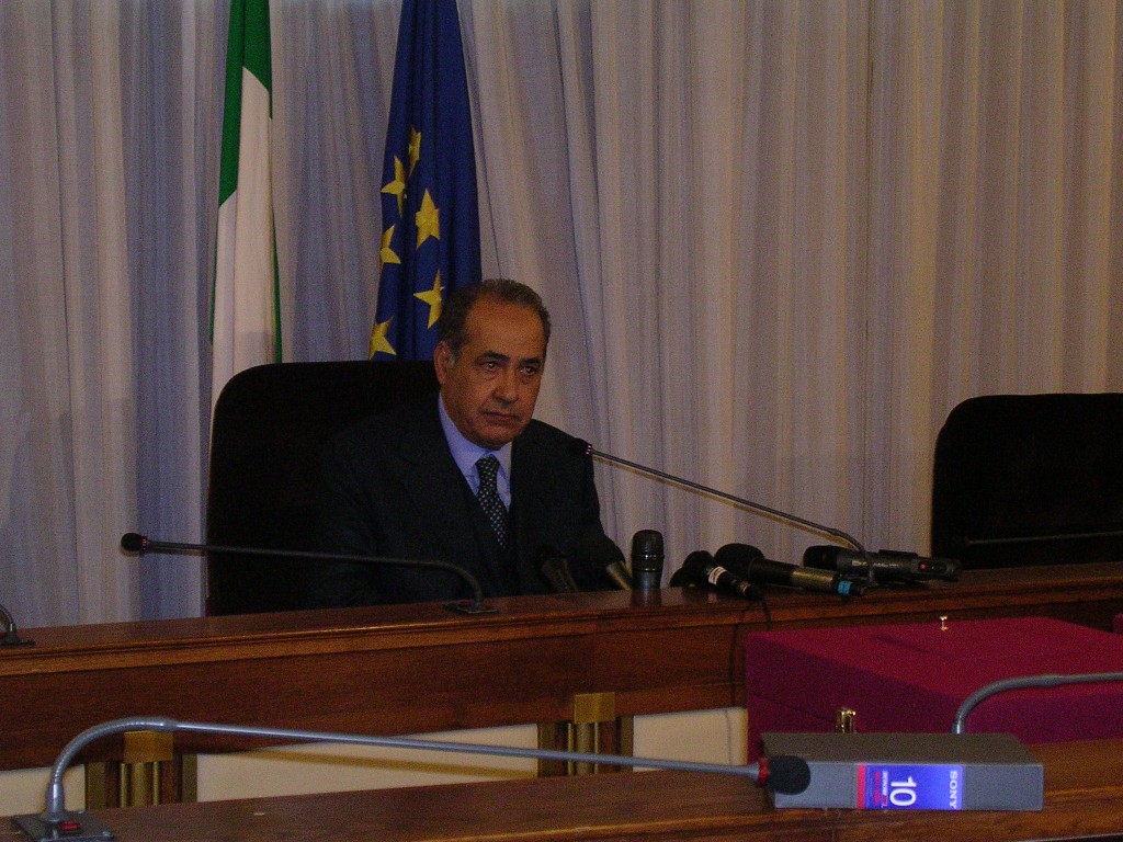 Pisanu presidente dell’AntimafiaRinviata l’elezione di vice e segretari