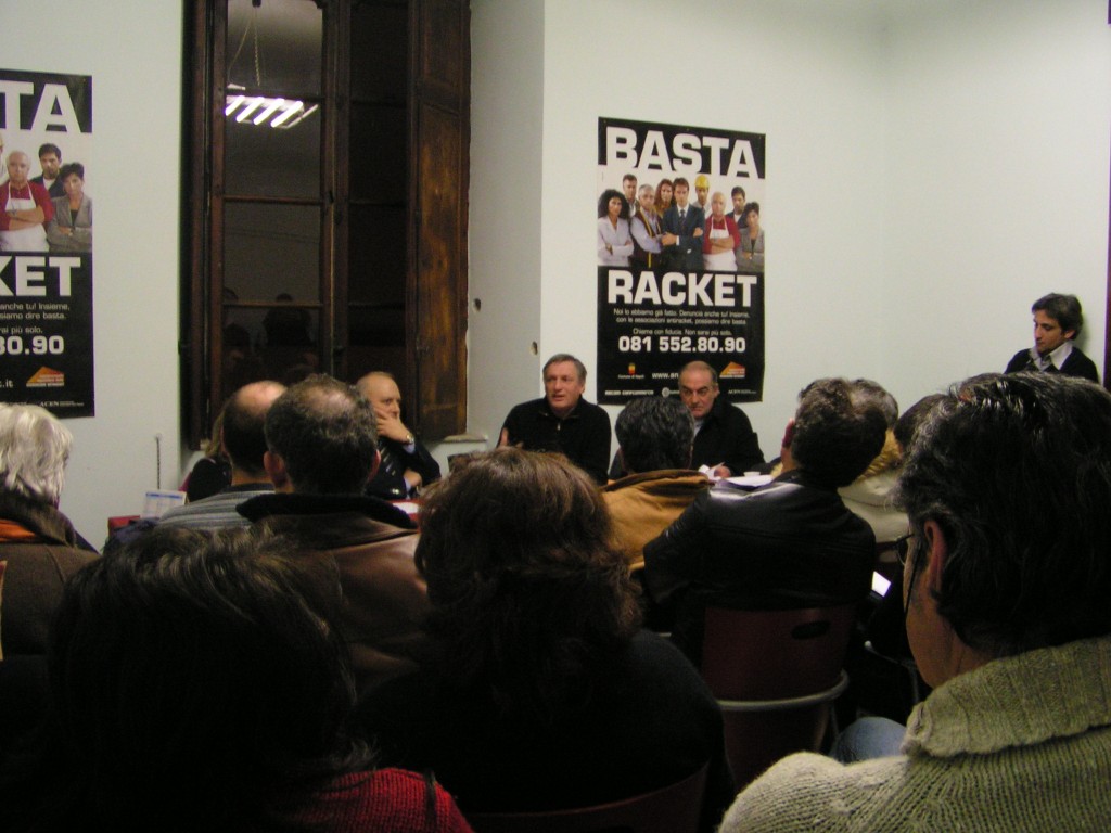 Le associazioni antiracket di Napoli si assumono “l’impegno della memoria”