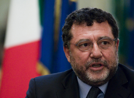 Sequestrati dalla GdF 4 chili di oro e argento Scoperti vicino a Trieste su furgone proveniente dall’Ungheria