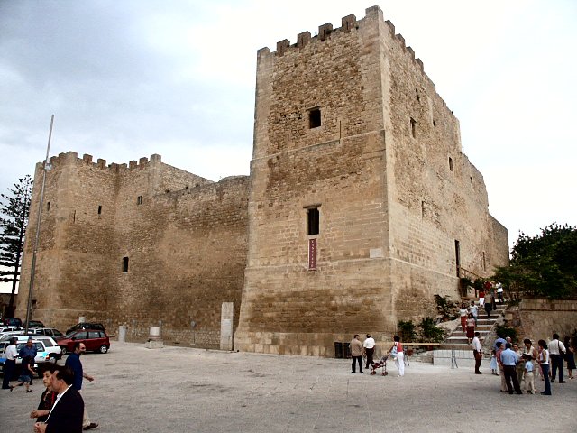 Cemento e sangue, duplice omicidio nel napoletano
