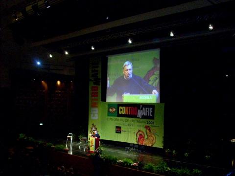 Se la mafia toglie la parola a un attore e tutti tacciono