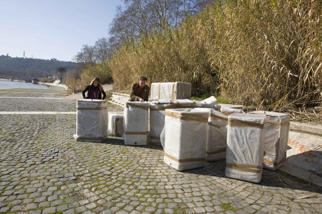 Amianto sul Tevere, sotto ponte Milvio grave deposito illecito di dieci cassoni in eternit