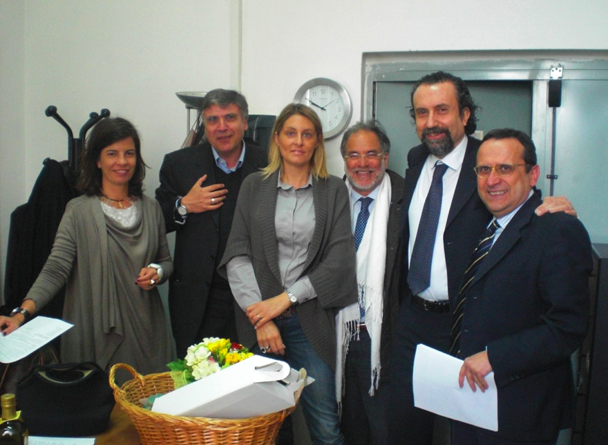 Minacce ai magistrati, la società civile risponde con doni