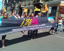 Milano, 50.000 in piazza per la Costituzione