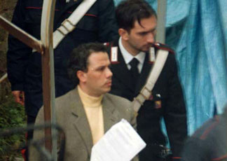 ‘Ndrangheta, sanguinoso agguato nel crotonese: ucciso un pregiudicato