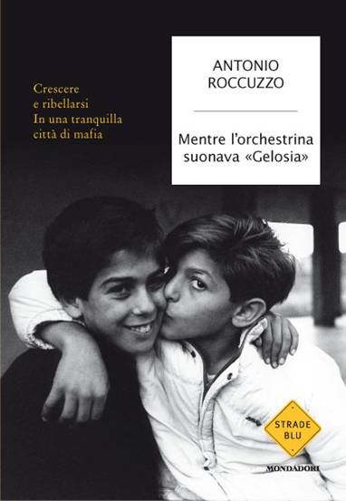 Un pugno di magliette rosse nell’ex villa del boss