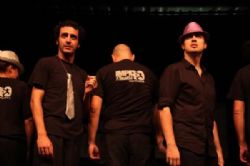 Nuovo atto di viltà, ma la legalità non tace