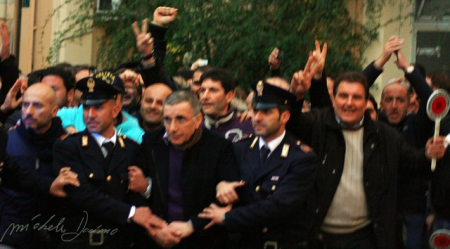 Il vero “pacco alla Camorra”