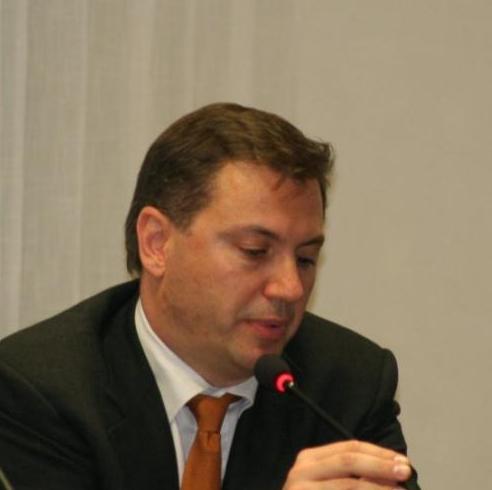 Centinaia di persone a Marianella per Pasquale Romano, vittima innocente della camorra