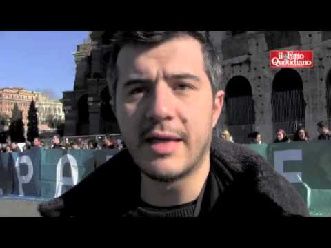 Corruzione, il flash mob di Libera al Colosseo