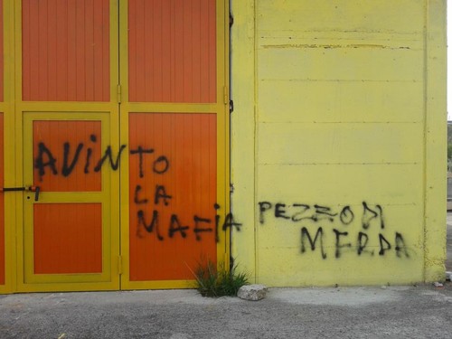 Puglia,“Laboratorio Legalità Marcone”: cittadini e istituzioni cancelleranno domani scritta intimidatoria