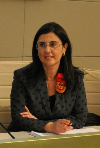 L’Isola dei due Pd: chi ci mette il cuore, chi si volta indietro