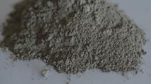 Le mani dei “colletti bianchi” e della ‘ndrangheta nel cemento