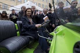 La Mehari di Siani a Montecitorio. In Campania i familiari di vittime della mafia e dei giornalisti italiani uccisi approvano un documento