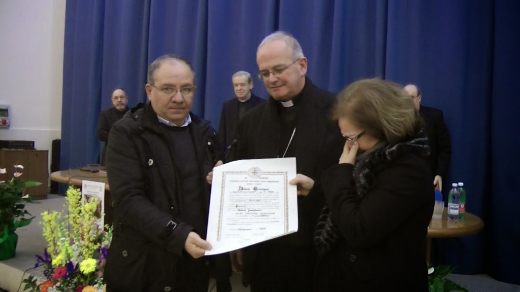 La laurea Honoris Causa per Don Giuseppe Diana consegnata ai fratelli Emilio e Marisa