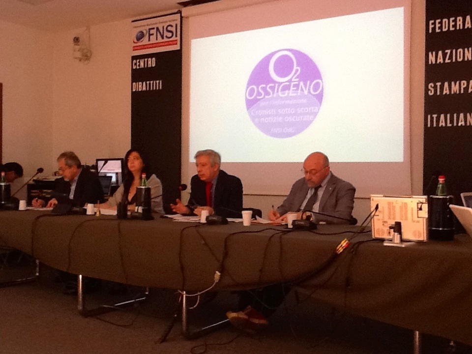 Ossigeno: “150 cronisti vittime di minacce e abusi”