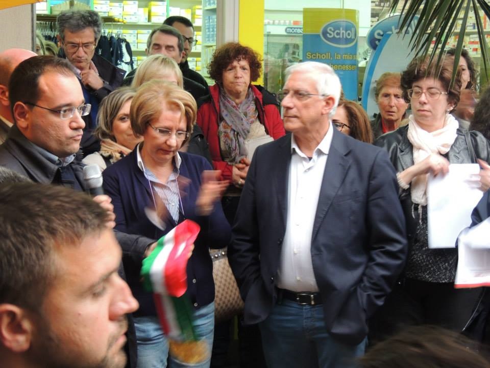 L’abbraccio dei calabresi all’imprenditore Tiberio Bentivoglio