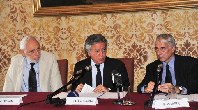 Basta con gli assalti a Dalla Chiesa e chi denuncia ‘ndrangheta