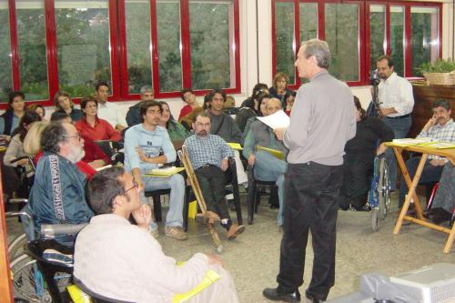 Lamezia, bomba carta contro prete antimafia