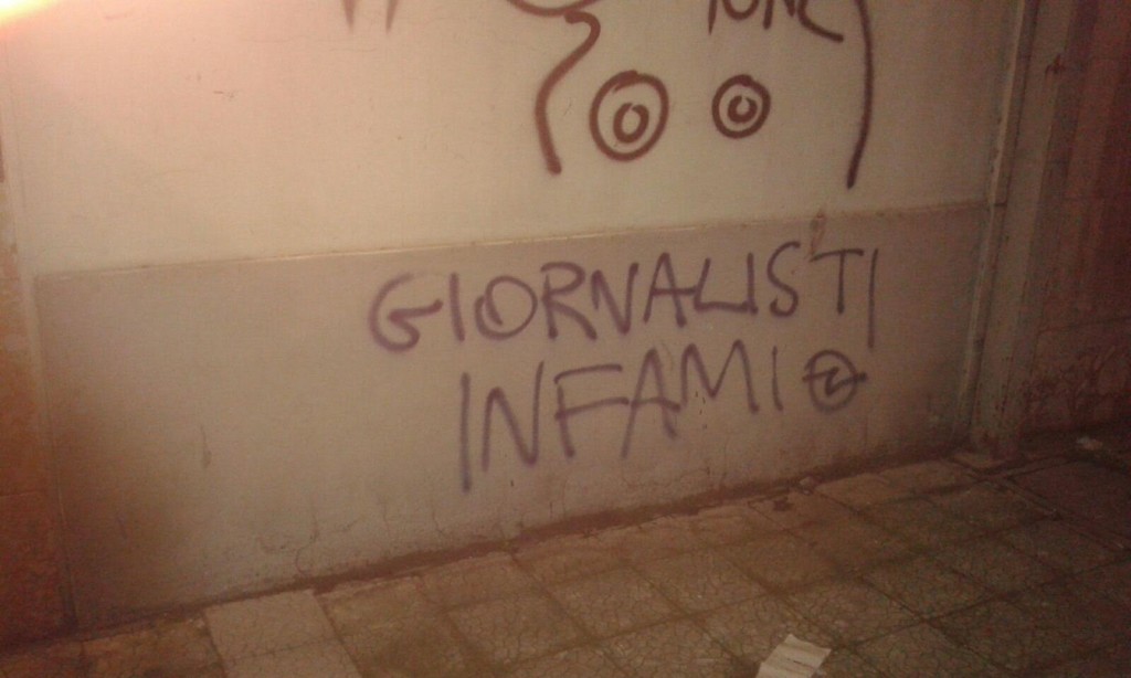 Escalation a Messina contro i giornalisti