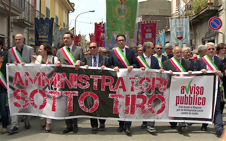 Amministratori sotto tiro. Nel 2015, in Italia, una minaccia ogni 18 ore