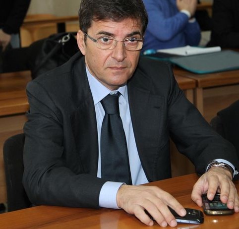 Camorra e politica, Cosentino condannato a 9 anni