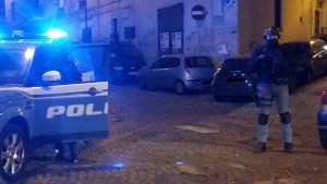 blitz-rione-sanita-polizia