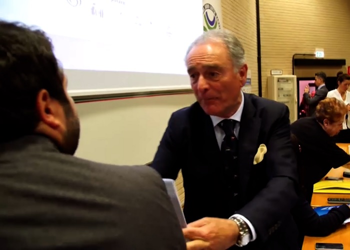 Ostia, inviato di Report aggredito dal presidente di Federbalneari