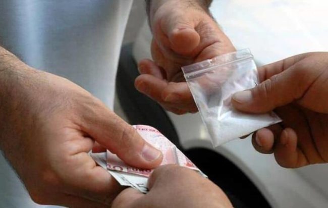 Spaccio di stupefacenti, un “lavoro” a tempo indeterminato