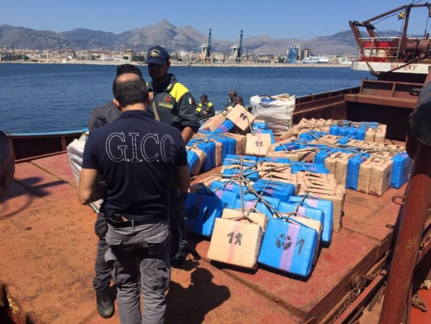 “La difesa avanzata”, in mare, contro i trafficanti di stupefacenti