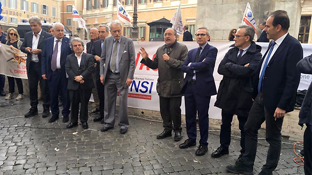 “Con Radio Radicale, contro tagli e bavagli”