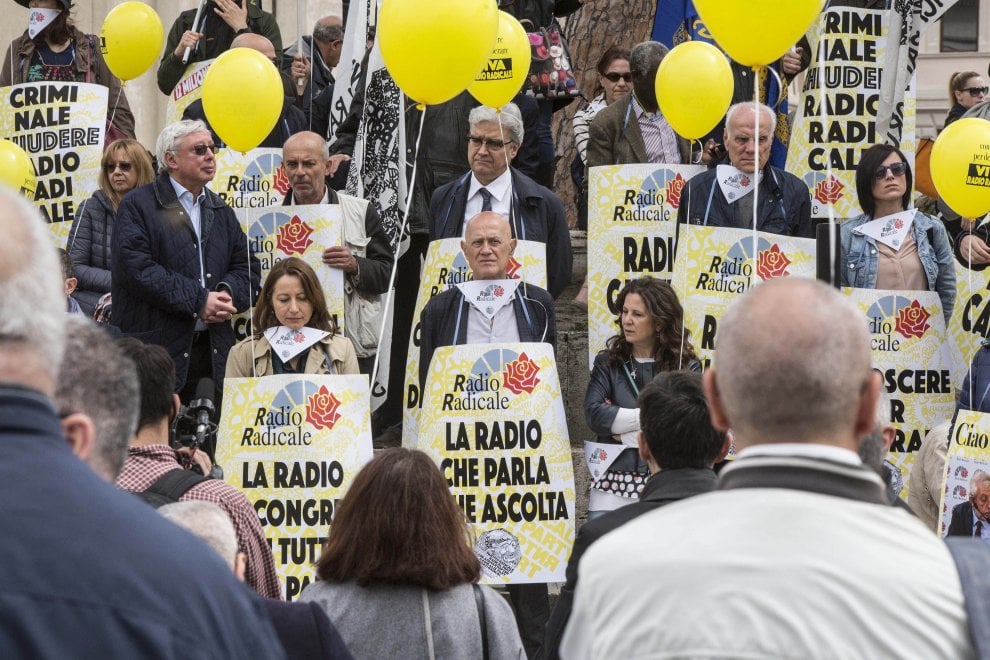 Radio Radicale è salva. Fnsi: “Ha vinto la democrazia”