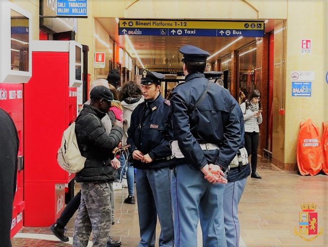 Treni e bus, i mezzi preferiti dai “muli” dello spaccio