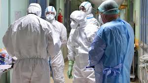 Coronavirus, a che serve dire che i vecchi saranno sacrificati?