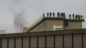 carceri rivolta