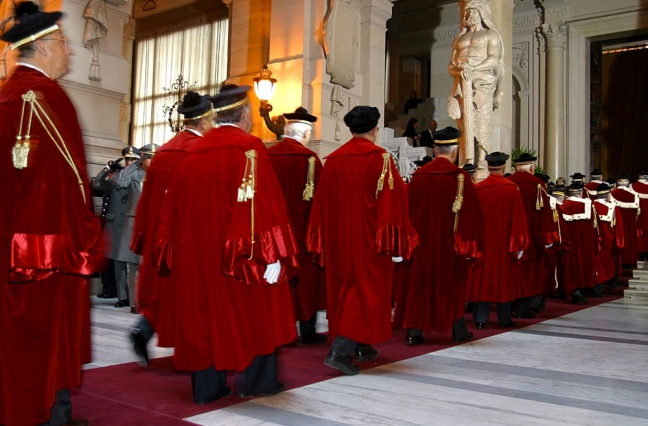 L’eterna guerra alla giustizia