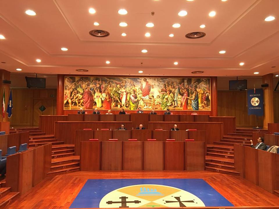 Operazione antimafia in Calabria, ai domiciliari Tallini, presidente consiglio regionale