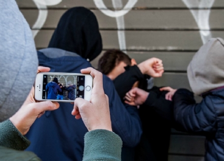 Giovani e comportamenti aggressivi e devianti