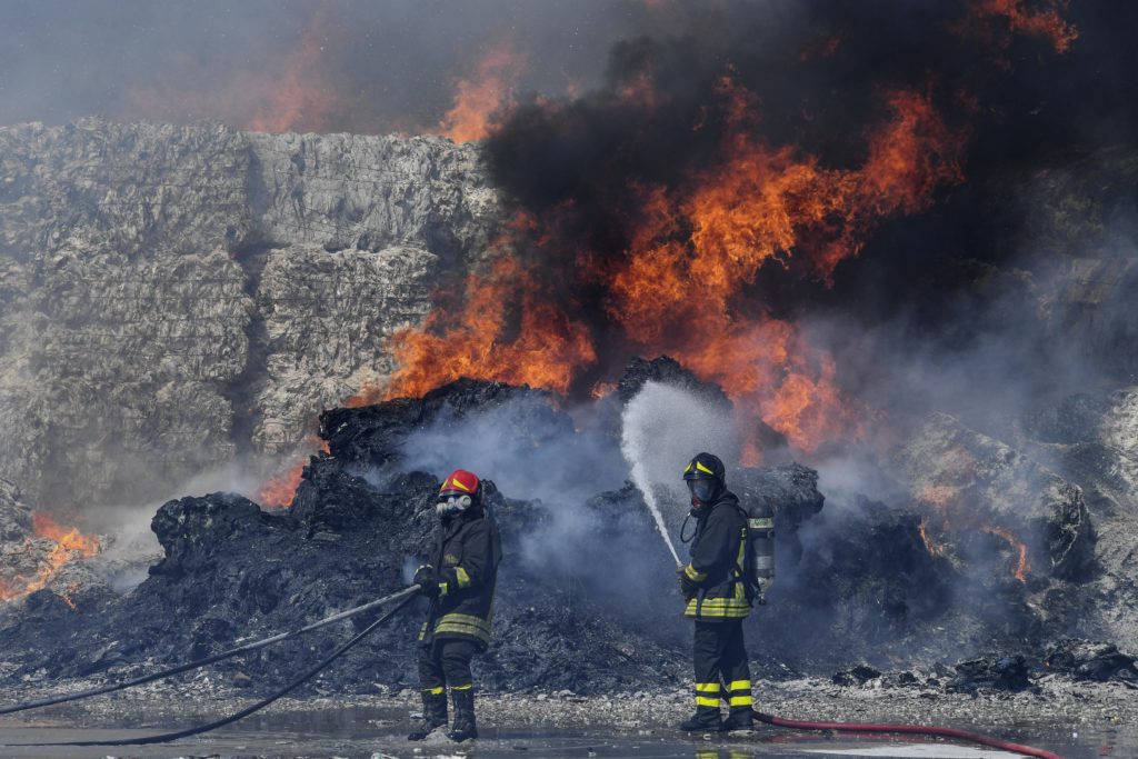 Terra dei fuochi, report choc ISS: ‘Tumori legati ai rifiuti’