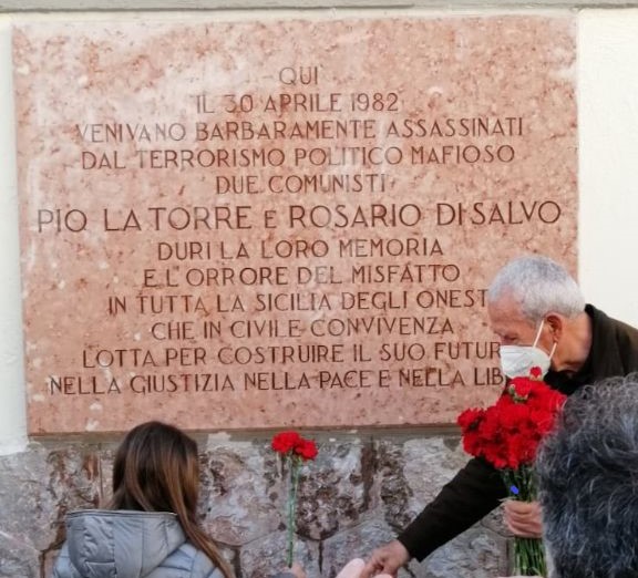 Dai ragazzi 39 fiori per Pio La Torre e Rosario Di Salvo