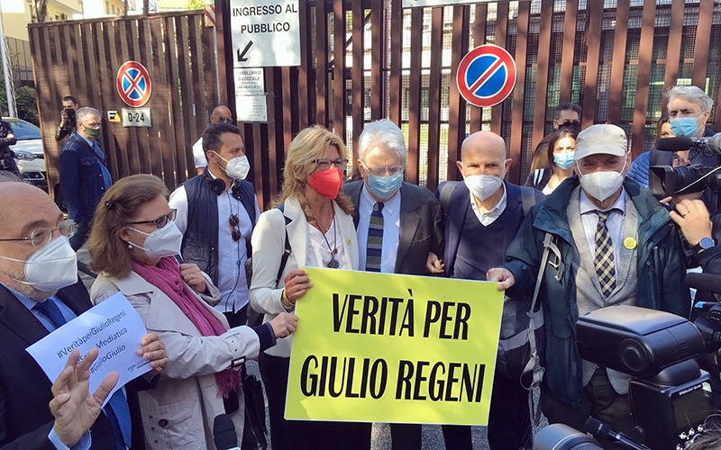 Regeni, a processo gli 007 egiziani: «Scorta mediatica contro il rischio dell’oblio»