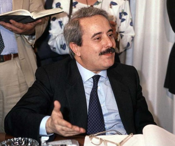 Falcone fu lasciato solo. Ventinove anni fa, la strage di Capaci