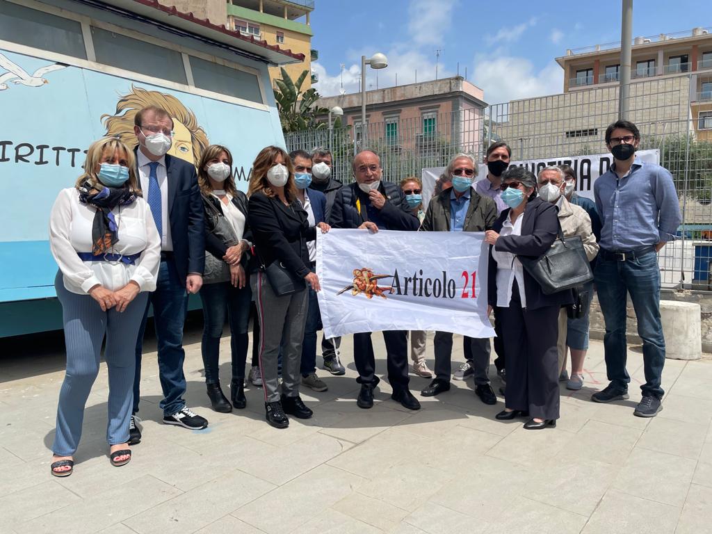 10 mesi dall’uccisione di Mario Paciolla. Fnsi e Articolo21 incontrano i genitori