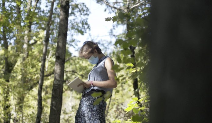 Percepire il silenzio, illuminando le zone buie. Diario di bordo dei finalisti della 10a edizione