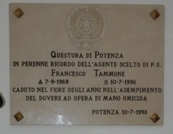 Castelluccio Superiore (PZ) onora l’agente Francesco Tammone, vittima innocente di mafia