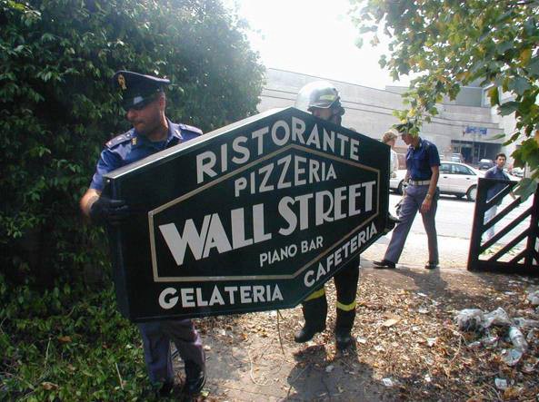 La moglie e il figlio di Coco Trovato in aula per tentata estorsione